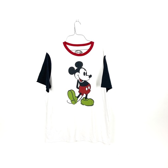Disney Other - Disney Graphic Tee!